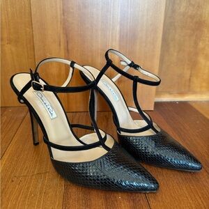 Oscar de la Renta Women’s Black Leather Snakeskin T-Strap Heels 40 9, 9.5